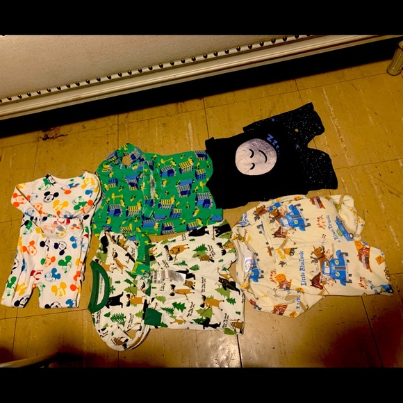 Gap toddler unisex pajamas bundle - Picture 2 of 7